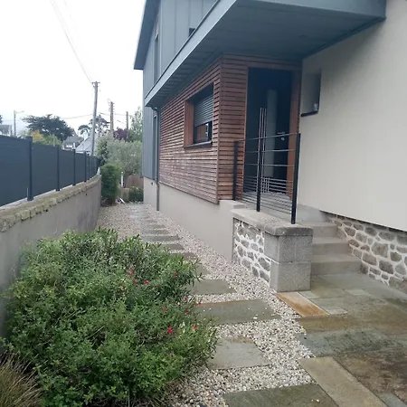 Beautiful Ground Floor Opening Onto Private Pool Apartment